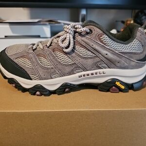 Merrell Women's Moab 3 Falcon Brun Hiking Shoes size 8
